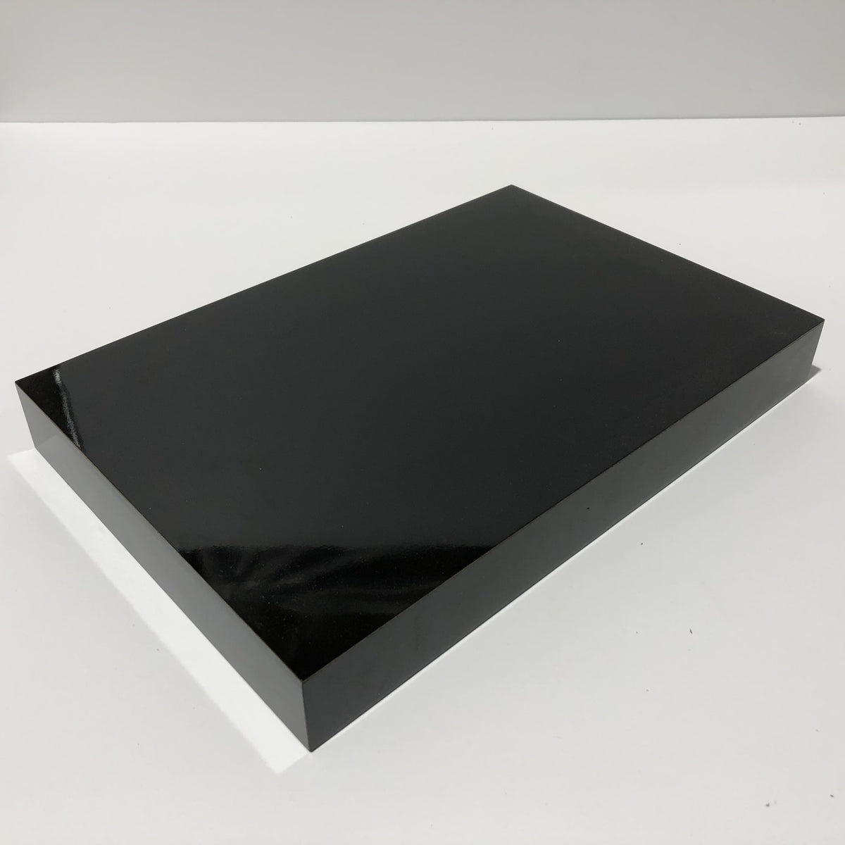Formica Bases