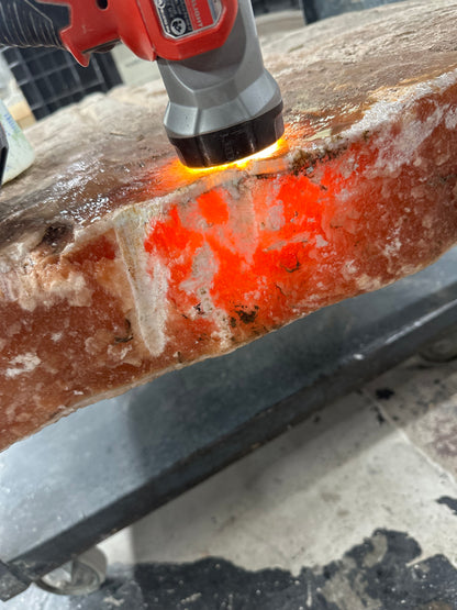 Alabaster Oren Merah Lutsinar Per Paun