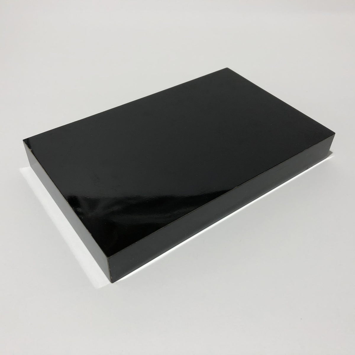 Formica Bases