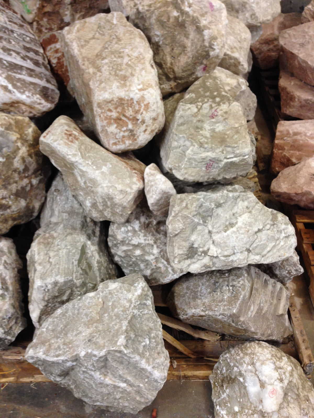 Alabaster Awan Perak Setiap Paun