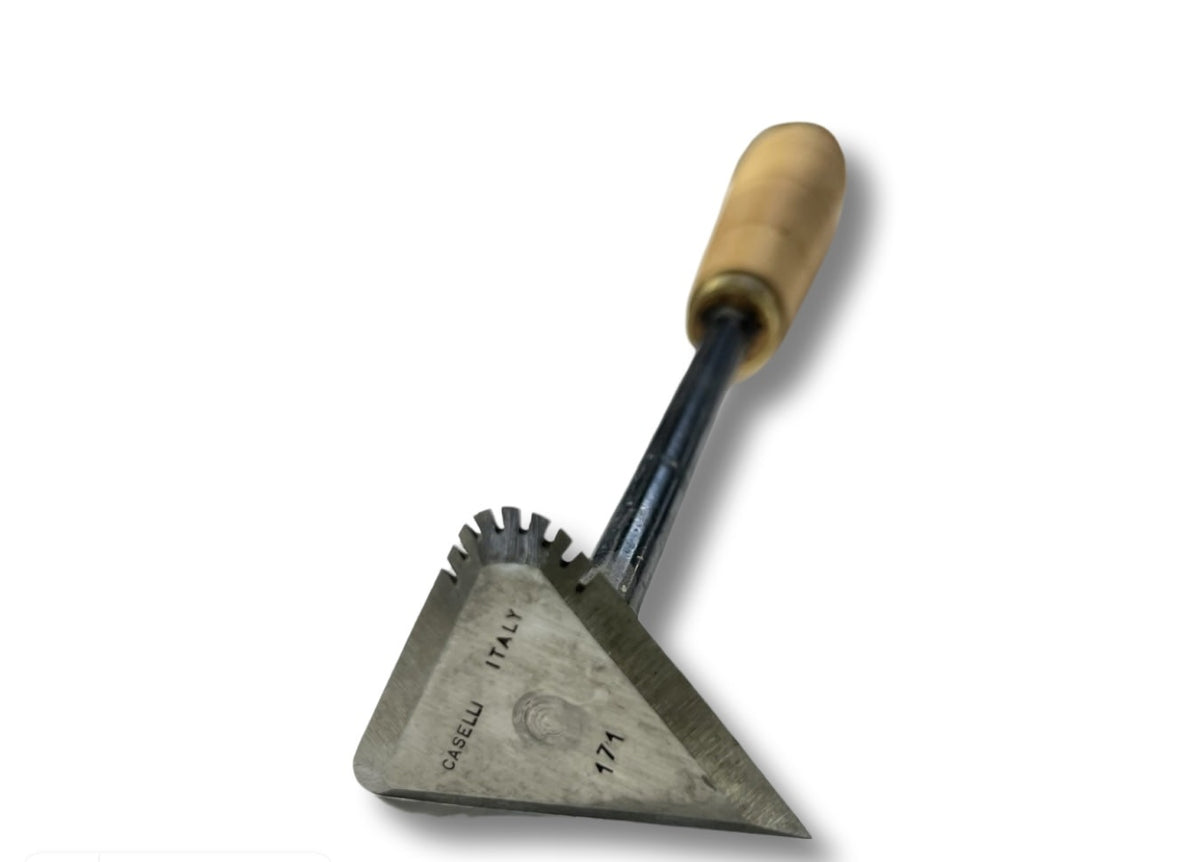 Italian Triangle Scraper