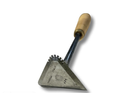 Italian Triangle Scraper