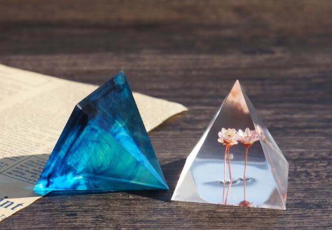 Pyramid 2in Silicone Mold